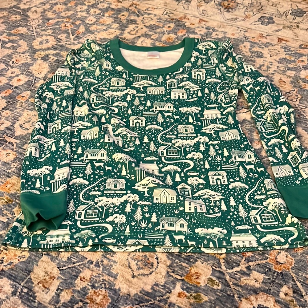 EUC size Women’s LG Hanna Andersson Vintage village pajama top